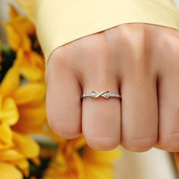 S925 GRANDMOTHER AND GRANDAUGHTER FOREVER LINKED TOGETHER INFINITY RING