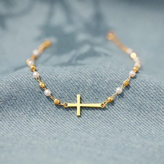 MY SMALL CIRCLE OF FEMALE FRIENDS CROSS PEARL BRACELET