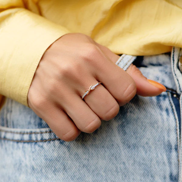 S925 GRANDMOTHER AND GRANDAUGHTER FOREVER LINKED TOGETHER INFINITY RING